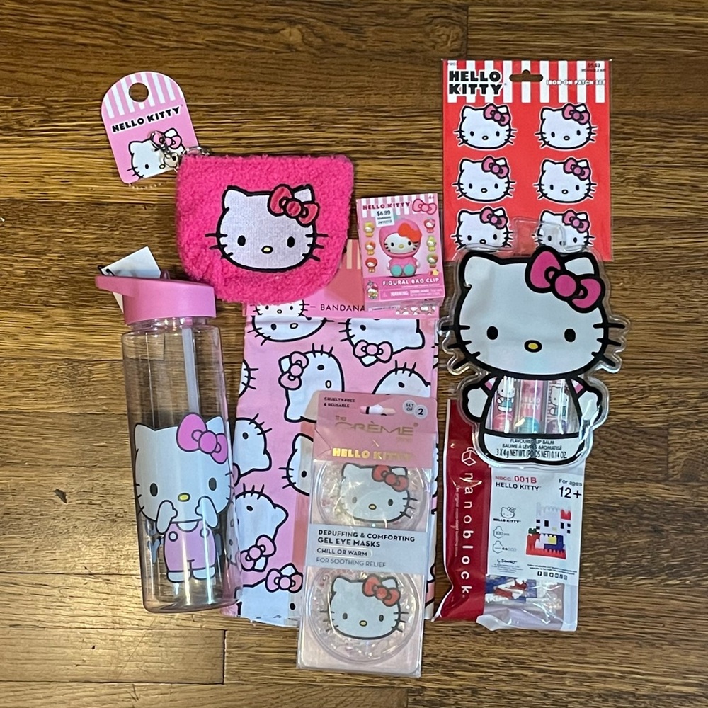 NWT SANRIO CREME SHOP HELLO KITTY TOY BOTTLE LIP PATCH NANOBLOCK BANDANA LOT